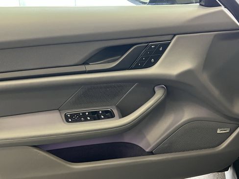 Certified 2022 Porsche Taycan 4S image 11