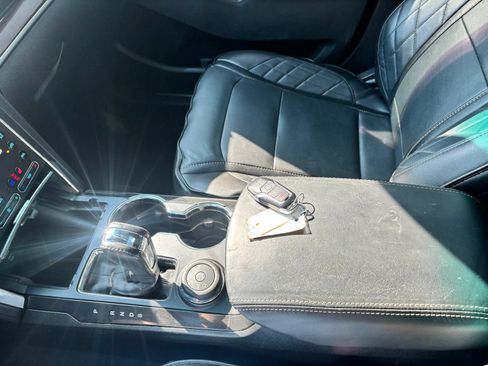 Used 2016 Ford Explorer Platinum AWD/4WD image 26