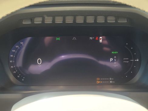 Used 2023 Volvo XC90 T8 Ultimate w/ Lounge Package image 17