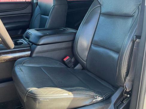 Used 2016 Chevrolet Suburban LS image 12