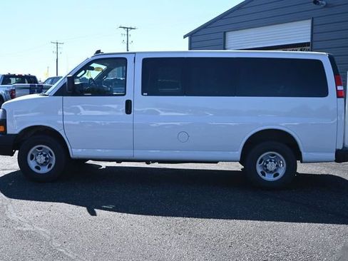 Used 2023 Chevrolet Express 3500 LS RWD image 8