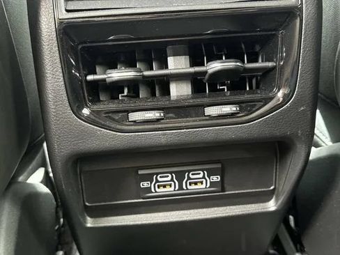 Used 2023 Jeep Grand Cherokee Laredo w/ Trailer Tow Prep Group (B) AWD/4WD image 22