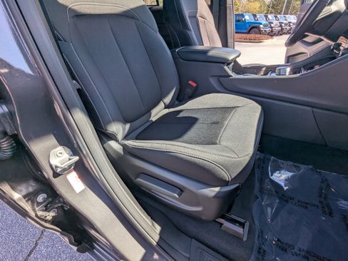 Certified 2025 Jeep Grand Cherokee Laredo X w/ Luxury Tech Group I image 15