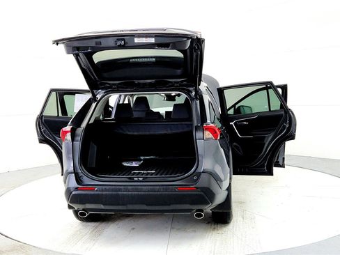 Used 2023 Toyota RAV4 XLE w/ Convenience Package image 11