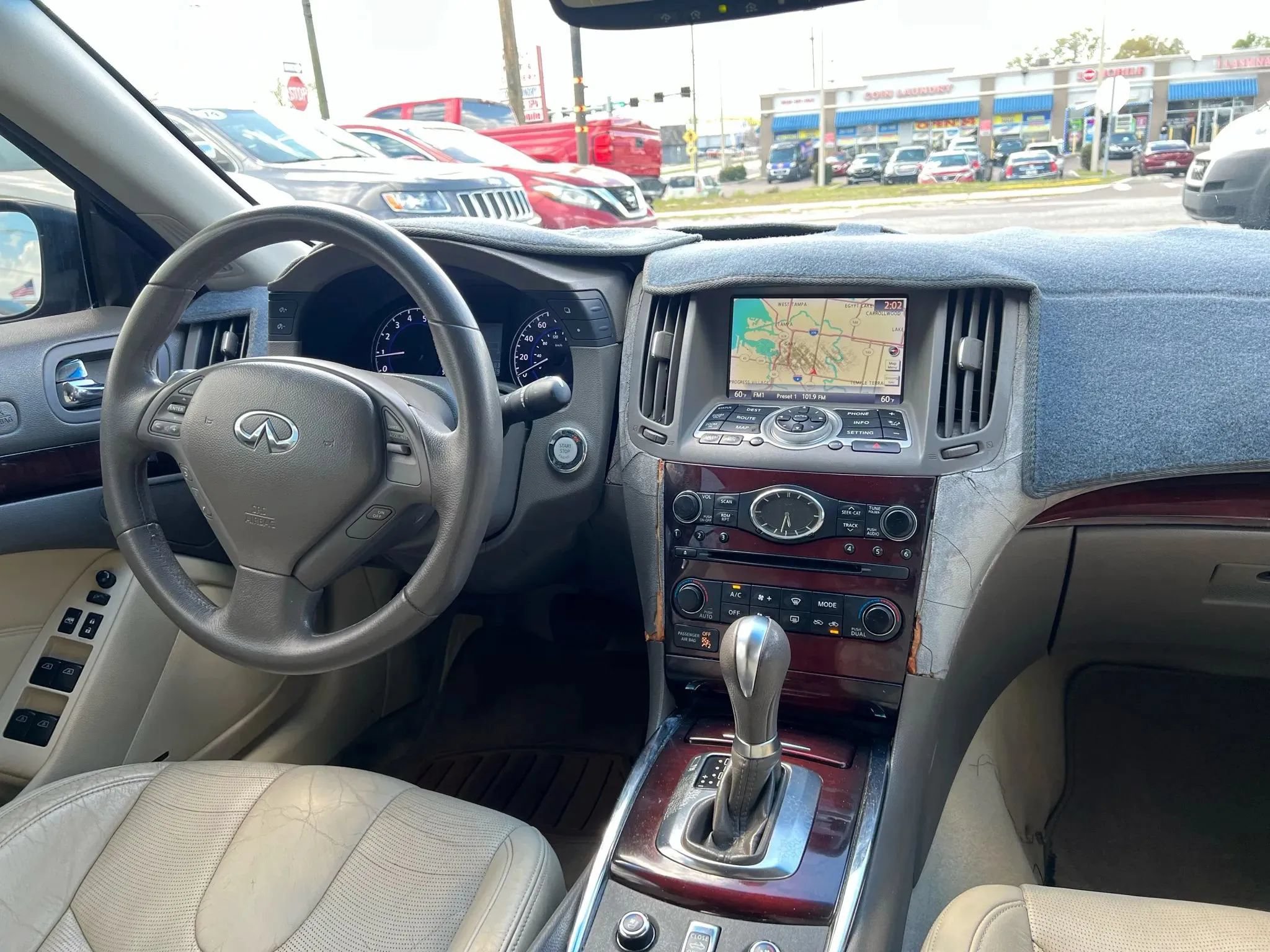 Used 2010 INFINITI G37 Convertible w/ Premium Pkg RWD image 14
