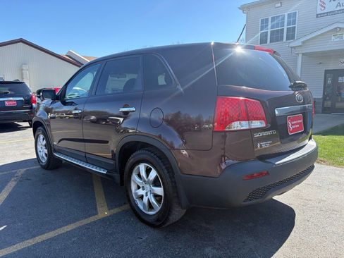 Used 2011 Kia Sorento LX image 8