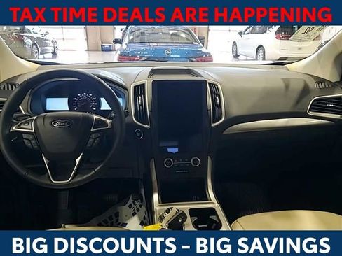 Used 2024 Ford Edge SEL image 11