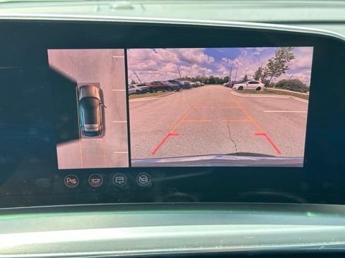 Used 2024 Cadillac Lyriq Luxury AWD/4WD image 30
