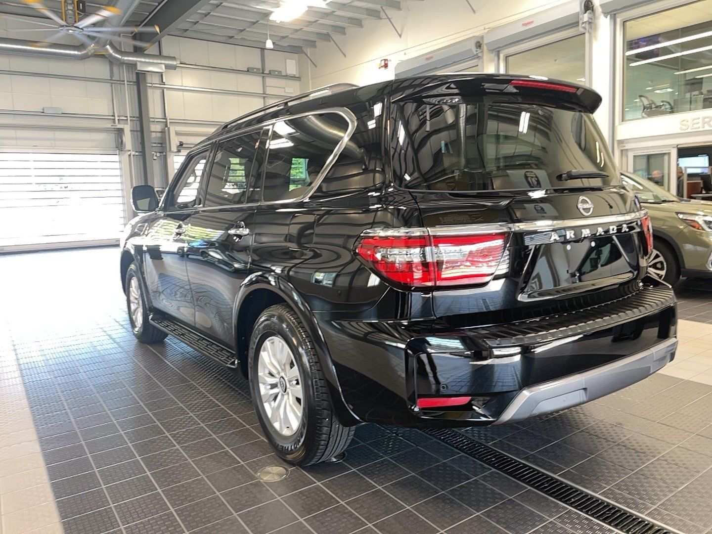 Used 2023 Nissan Armada SV w/ Cargo Package AWD/4WD image 16