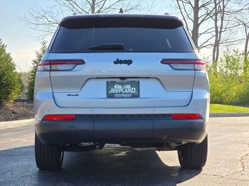 Used 2023 Jeep Grand Cherokee L Laredo AWD/4WD image 29