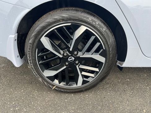 New 2025 Nissan Versa SR w/ Trunk Package image 27