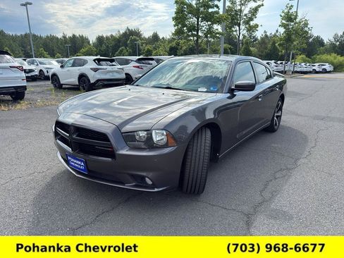 Used 2014 Dodge Charger SXT Plus RWD image 3
