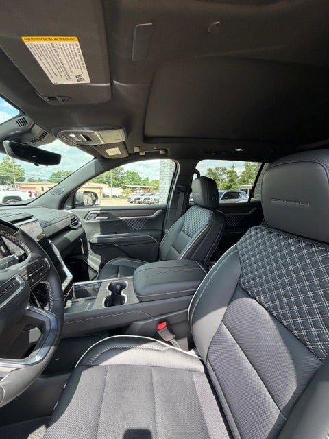New 2026 GMC Acadia Denali w/ Super Cruise Package FWD image 11