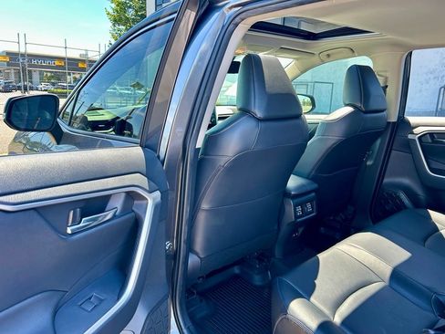 Certified 2019 Toyota RAV4 XLE Premium w/ Advanced Technology Package AWD/4WD image 11