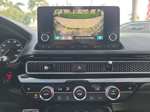 Used 2025 Honda Civic Sport image 21