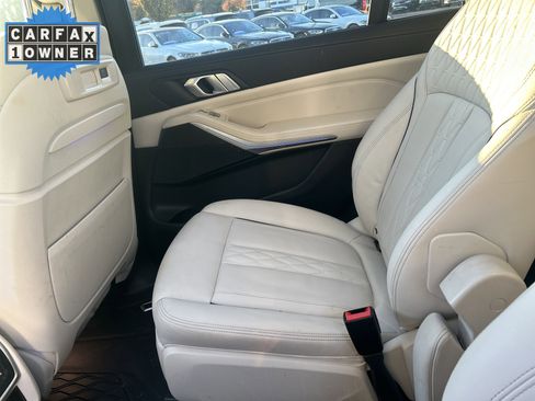 Used 2021 BMW X7 xDrive40i w/ Premium Package 2 image 32