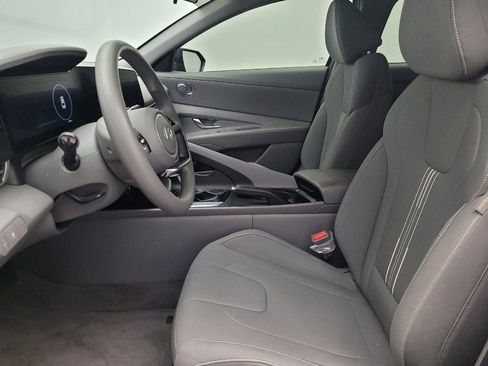 Used 2024 Hyundai Elantra SEL FWD image 17