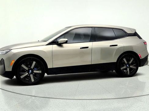Used 2025 BMW iX xDrive50 w/ Premium Package AWD/4WD image 8