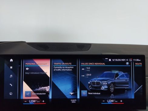 Used 2023 BMW X7 xDrive40i w/ Premium Package image 26