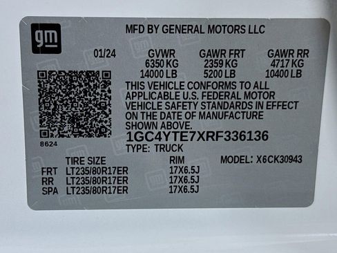 Used 2024 Chevrolet Silverado 3500 LT w/ Safety Package AWD/4WD image 31