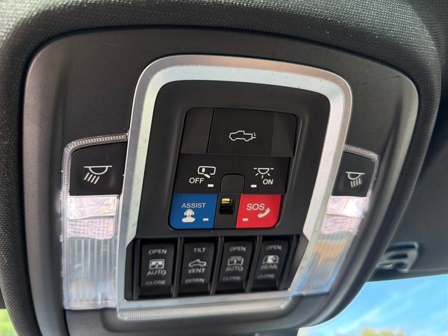 Used 2019 RAM 1500 Limited AWD/4WD image 30