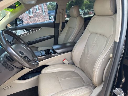Used 2016 Lincoln MKX Reserve w/ Luxury Package FWD image 15