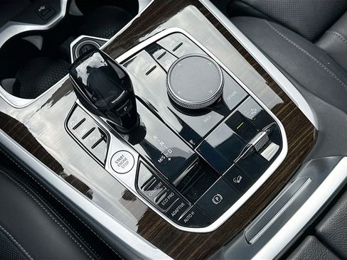 Used 2021 BMW X7 xDrive40i w/ M Sport Package image 30