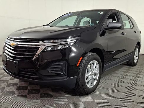 Used 2023 Chevrolet Equinox LS w/ Driver Confidence II Package AWD/4WD image 6