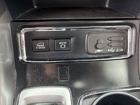 Used 2022 Subaru Ascent Limited w/ Technology Package image 34