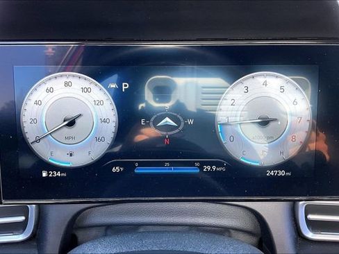 Used 2023 Hyundai Elantra Limited w/ Cargo Package image 12