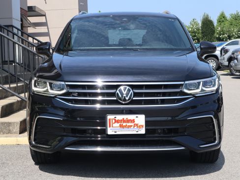 Used 2022 Volkswagen Tiguan SEL R-Line AWD/4WD image 4