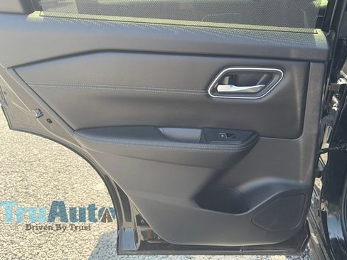 Used 2024 Nissan Rogue Platinum w/ Platinum Premium Package FWD image 45