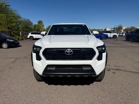 Used 2024 Toyota Tacoma PreRunner w/ TRD Prerunner Upgrade Package RWD image 2