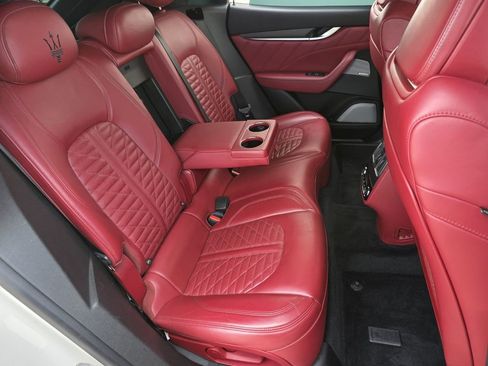 Used 2019 Maserati Levante GTS AWD/4WD image 28