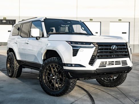 Used 2025 Lexus GX 550 image 19