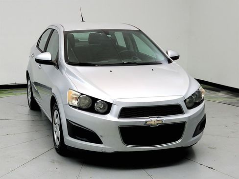 Used 2014 Chevrolet Sonic LS FWD image 2