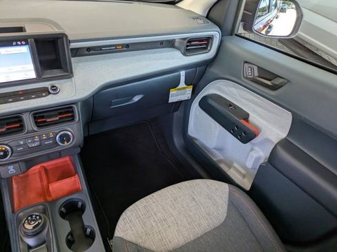 Certified 2022 Ford Maverick XLT image 15