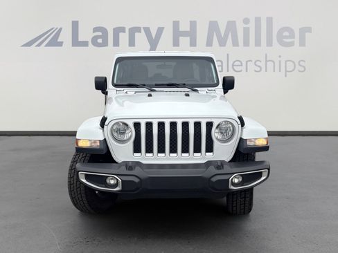 Used 2018 Jeep Wrangler Unlimited Sahara image 8