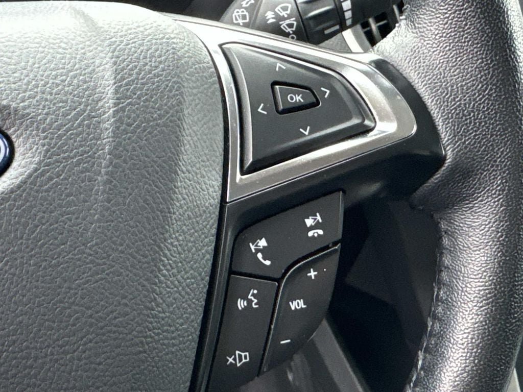 Used 2024 Ford Edge SEL AWD/4WD image 34