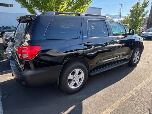 Used 2016 Toyota Sequoia SR5 AWD/4WD image 2