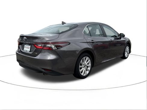 Used 2023 Toyota Camry LE FWD image 3