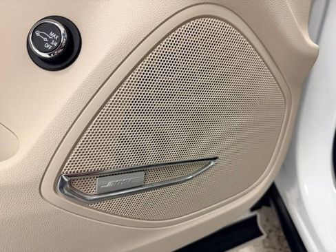 Certified 2023 Buick Envision Avenir image 26