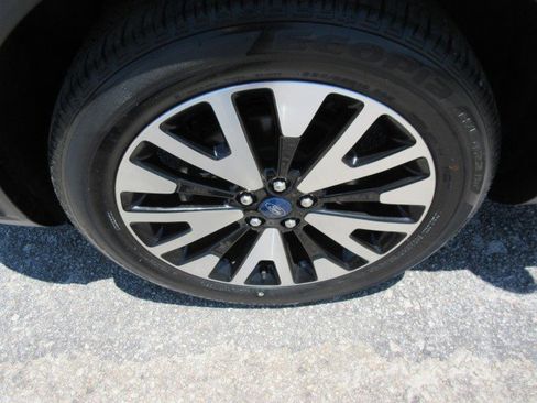 Used 2020 Ford Escape SEL AWD/4WD image 9
