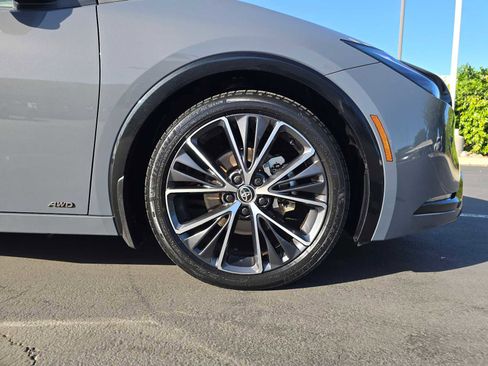 Used 2023 Toyota Prius XLE image 9