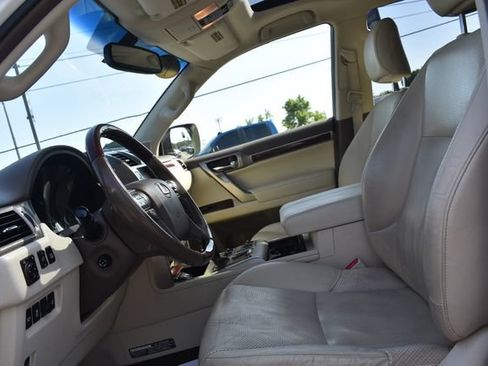 Used 2016 Lexus GX 460 Luxury AWD/4WD image 30