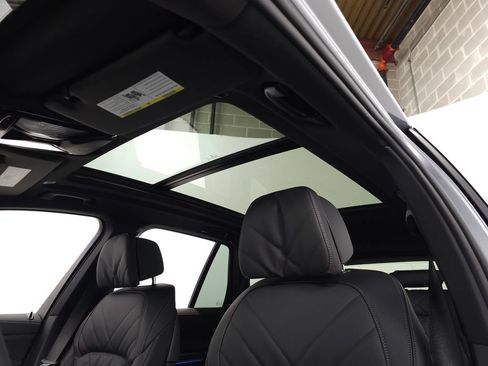 Used 2026 BMW X5 xDrive40i w/ M Sport Package AWD/4WD image 12