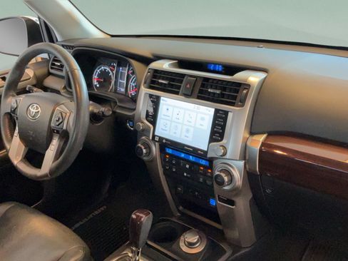 Used 2020 Toyota 4Runner Limited AWD/4WD image 35