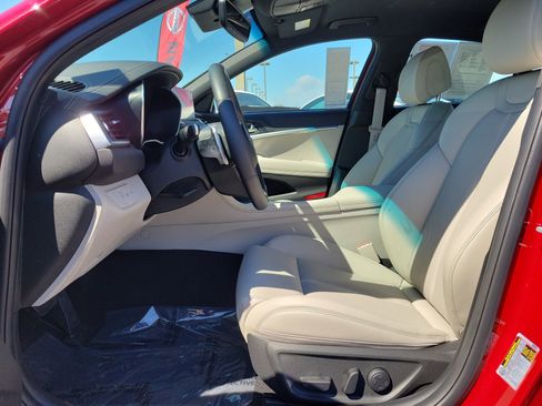 Used 2023 Genesis G70 2.0T RWD image 14