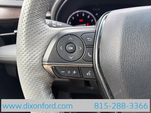 Used 2021 Toyota Avalon Limited image 15