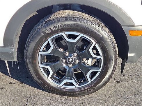 Used 2025 Ford Bronco Sport Outer Banks image 8